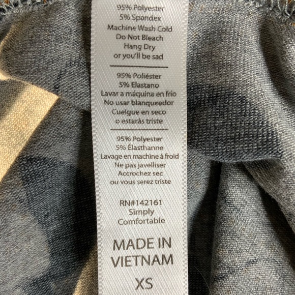 LuLa Roe CIassic T - Picture 4 of 8